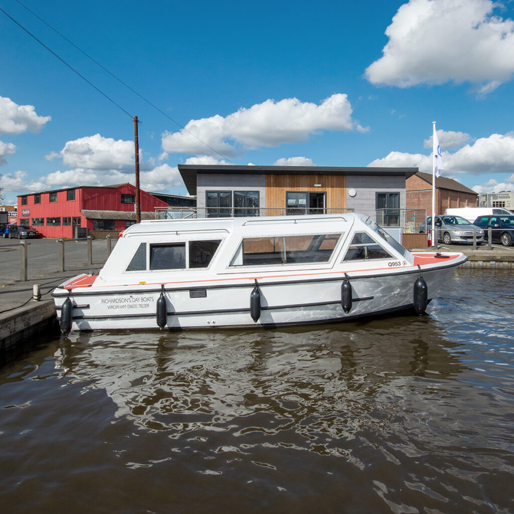 8 Seater Day Boat