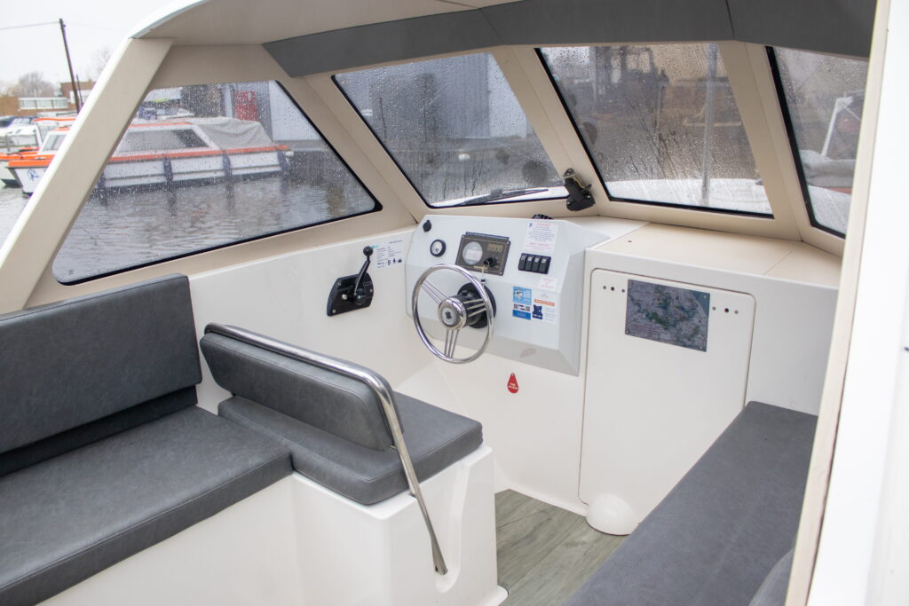 6 seater day cruiser view of cockpit