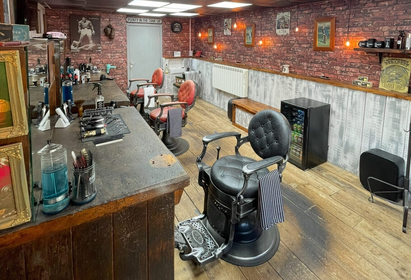 Dukes Barber Shop 