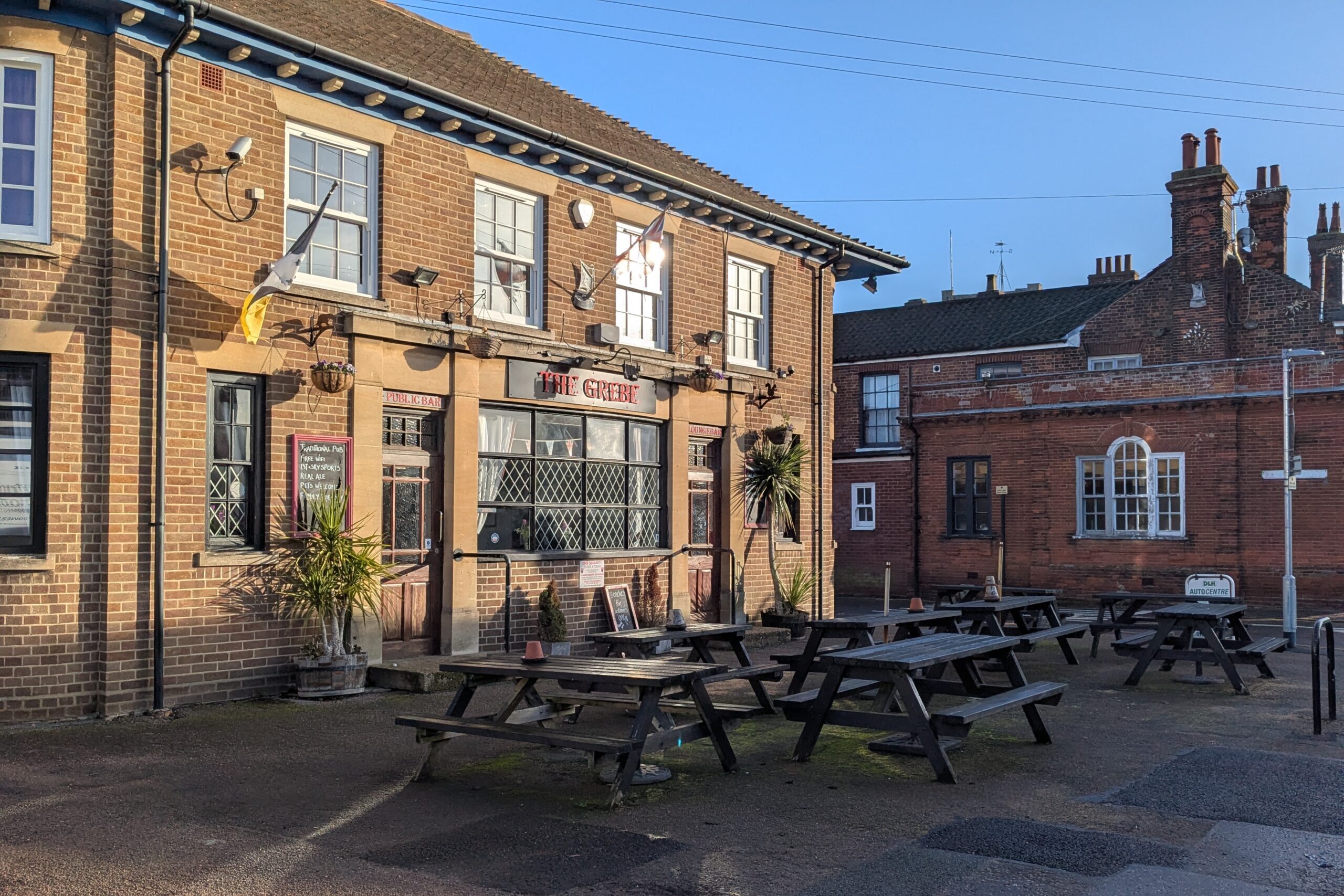 The Grebe Public House 