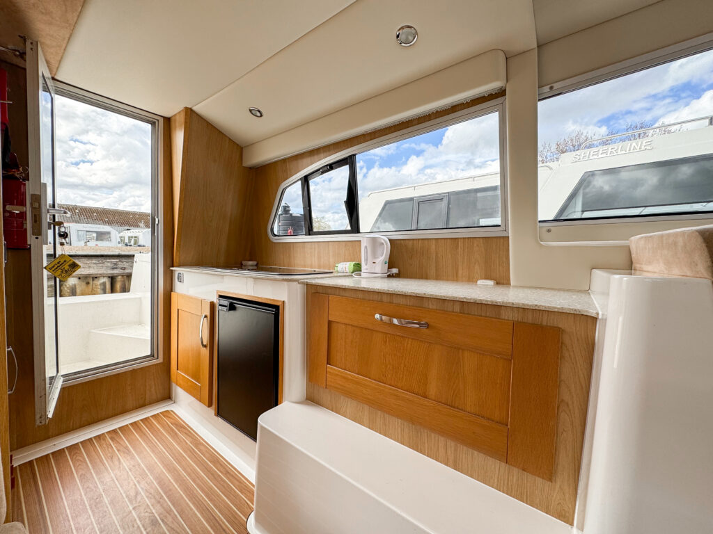 8 Seater Starlight Day Cruiser