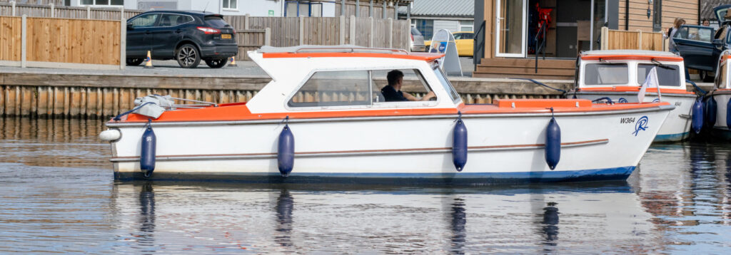 8 Seater Faircraft Day Boat